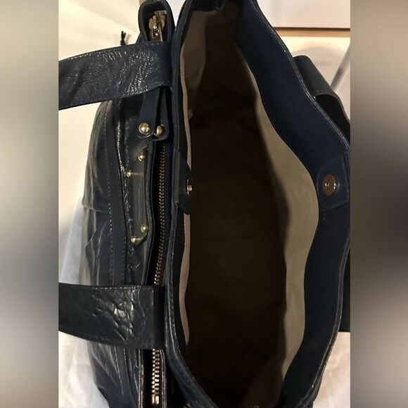 Marc Jacobs Dark Blue Crinkled Leather Shoulder Bag Chic Spacious Tote - Picture 6 of 9